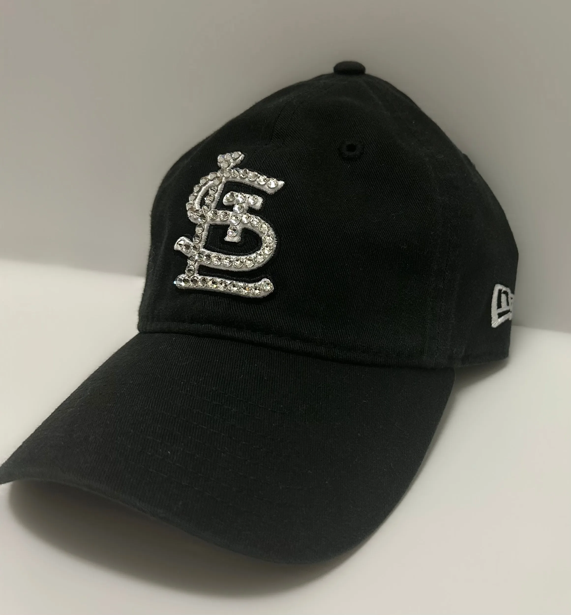 2LU ‘Black Stl Cards Hat’