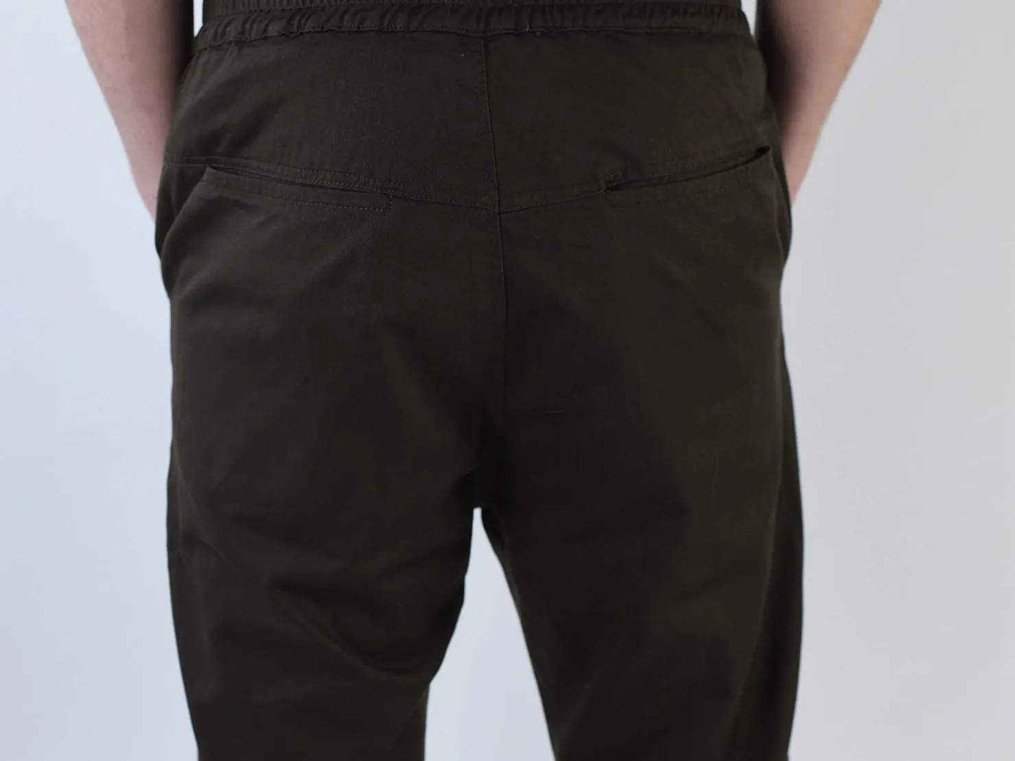 NEWTOWN PANT. DOWNTOWN BROWN