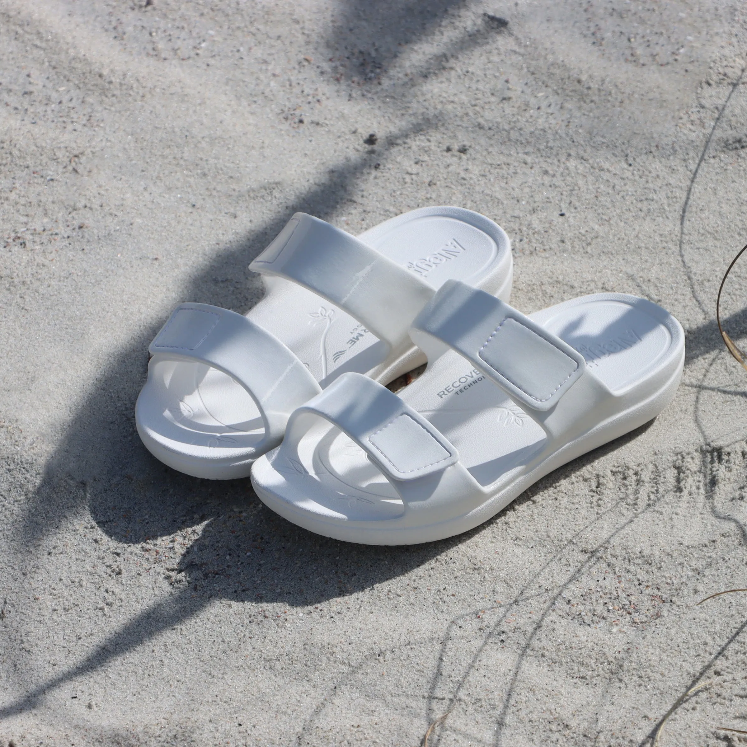 Orbyt White Gloss Sandal