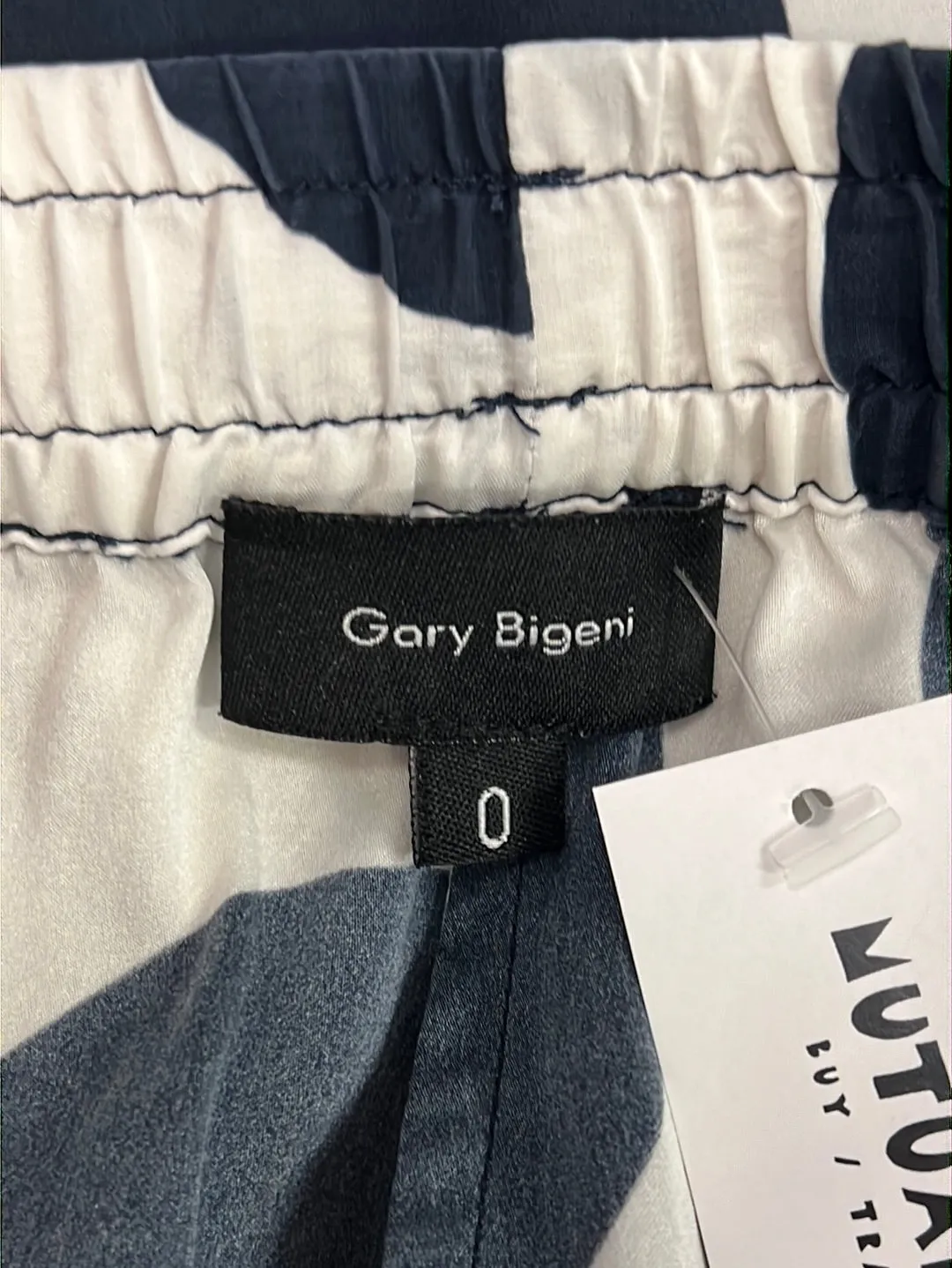 Size 6 - Gary Bigeni White and Navy Silk Pants